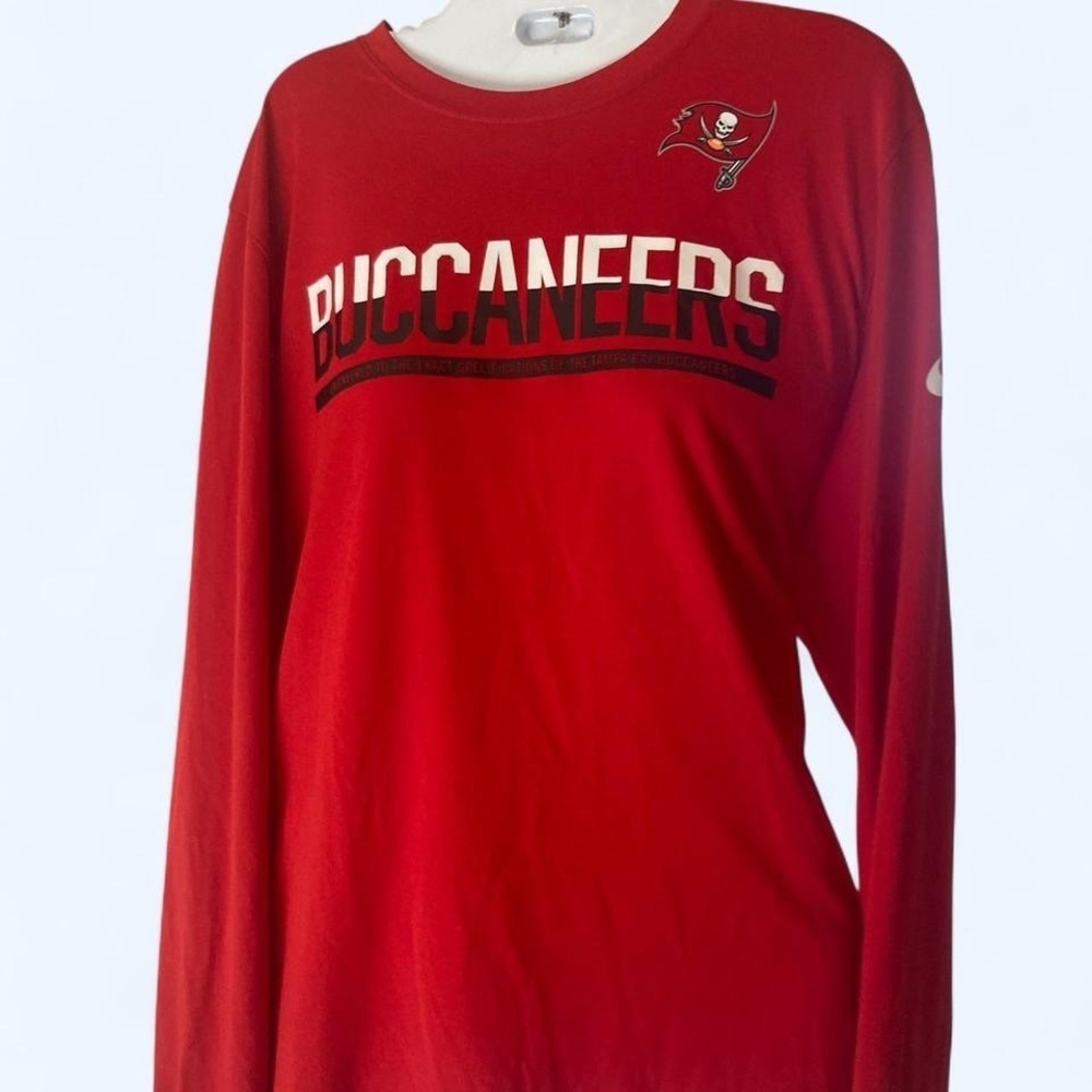 Nike NFL Red and black Nike Tampa Bay Buccaneers long sleeve shirt M